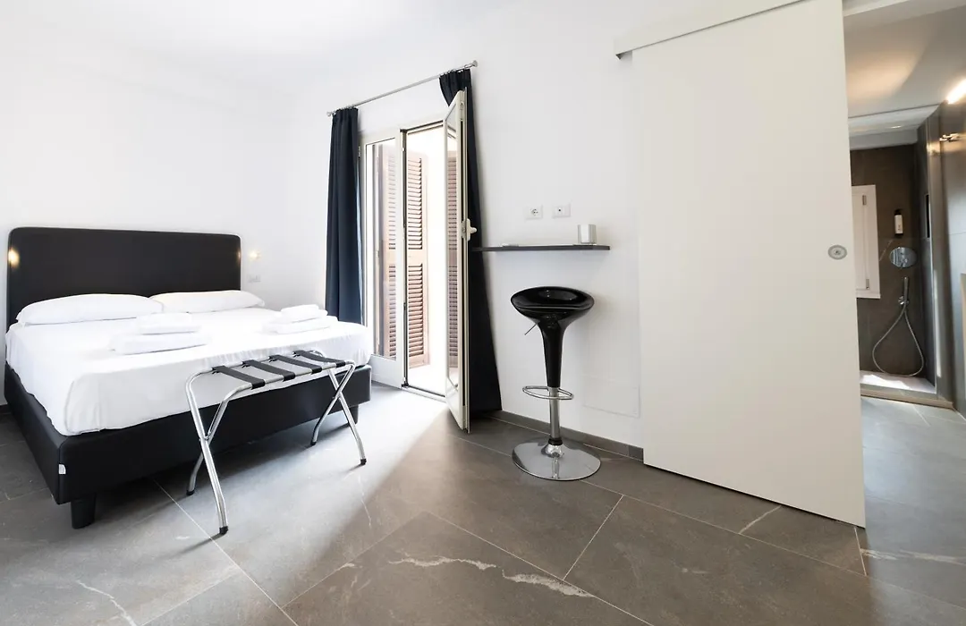 Inn Urbe Colosseo-1